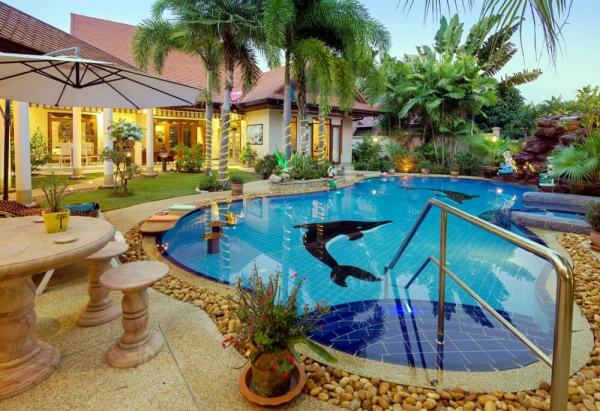 Relaxing Palm Pool Villa